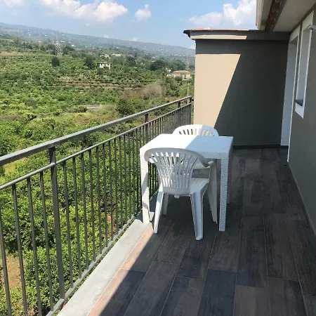 Zagare Dell'etna Daire Giarre